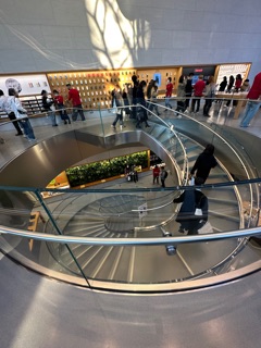 Apple Omotesando in Shibuya, Tokyo, Japan - Apple Maps