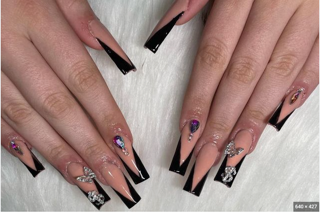 Le’s Nails and Hair Salon