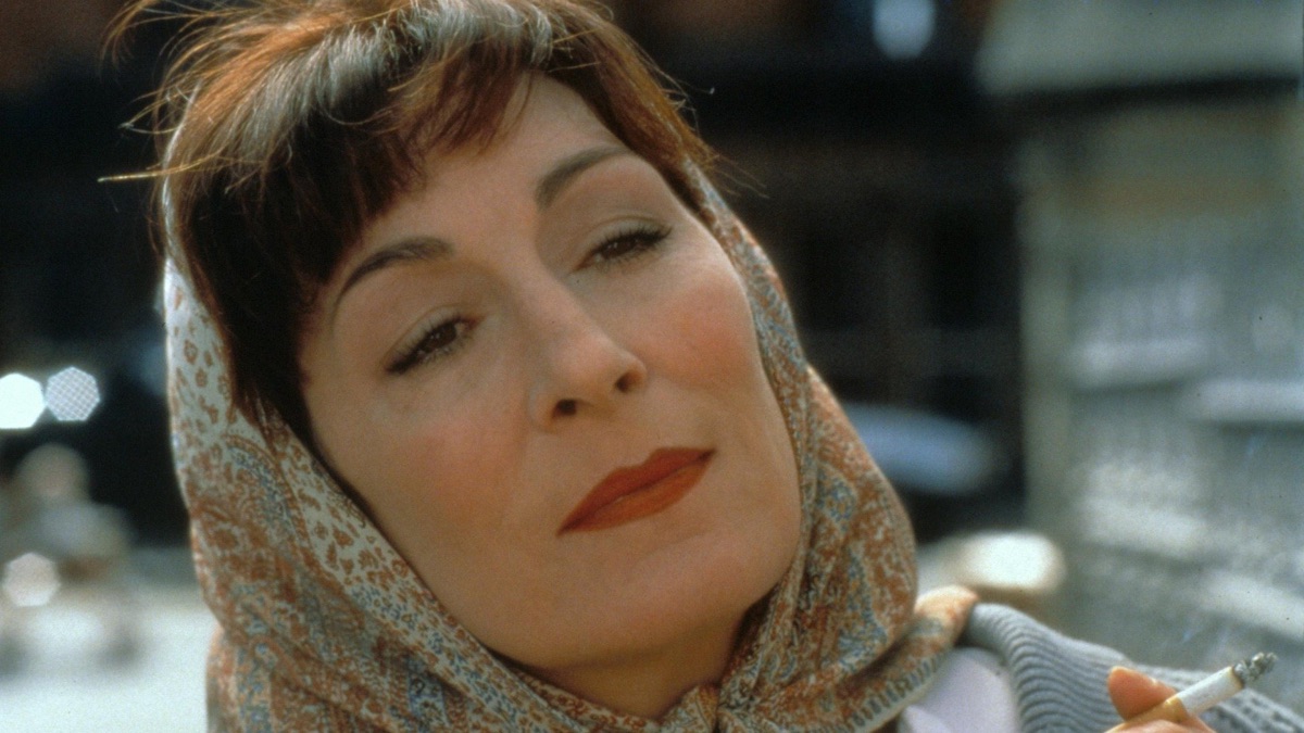 Agnes Browne Apple TV