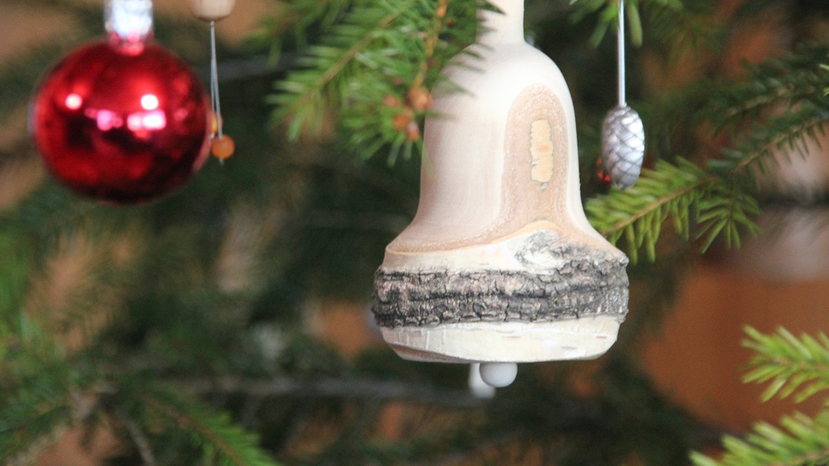 christmas-tree-tradition-and-history-christmas-tree-tradition-and-history-season-1