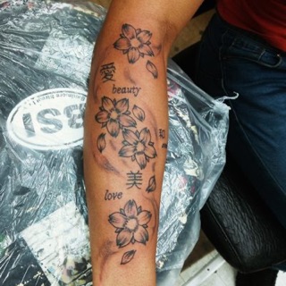 JR’s Tattoo & Body Piercing Studio