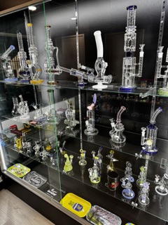 Baba's Convenience and Smoke Shop in Thousand Oaks, CA United States -  Apple Maps