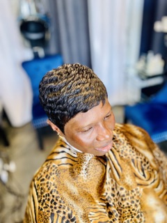 Rhonda’s Diamond Dust Beauty Lounge