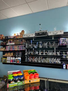 In & Out Vape And Smoke Shop in Lakewood, CO United States - Apple Maps