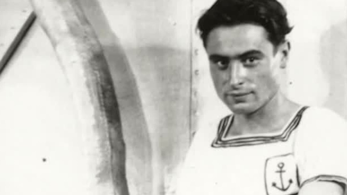 Snapshots of History Apple TV