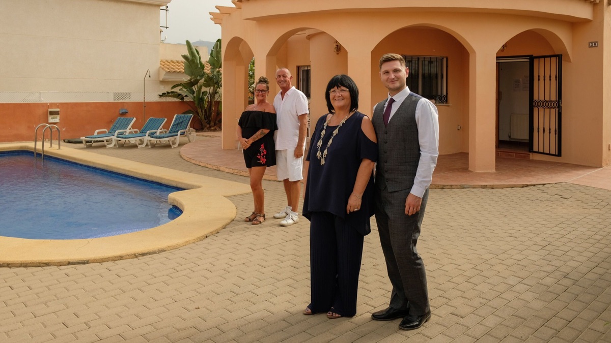 Sun Sea And Selling Houses Linda Rodriguez