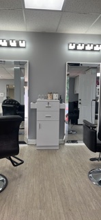 Mayra’s Beauty Salon & Barber