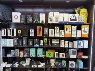 Tobacco Royale Malibu Canyon - Cigars, Vapes, Glass in Calabasas, CA United  States