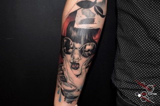 Bee Tattoo studio photo 10