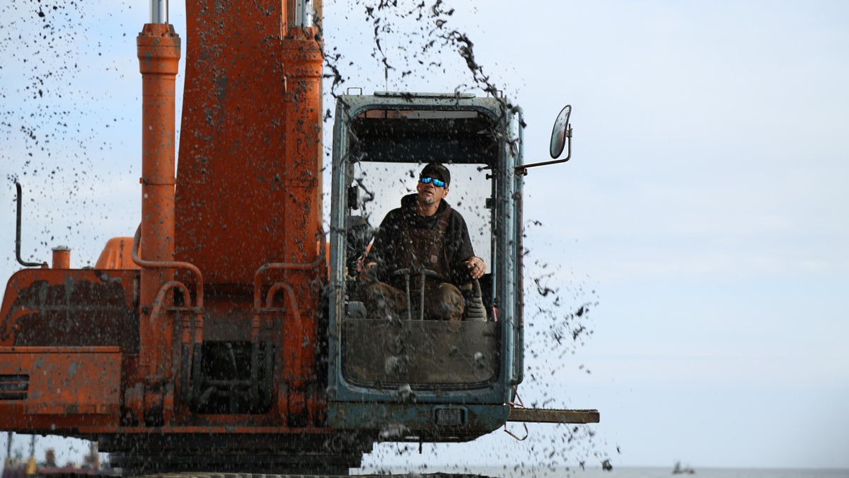 ‎Backhoe Wars - Gold Divers (Series 3, Episode 7) - Apple TV (UK)