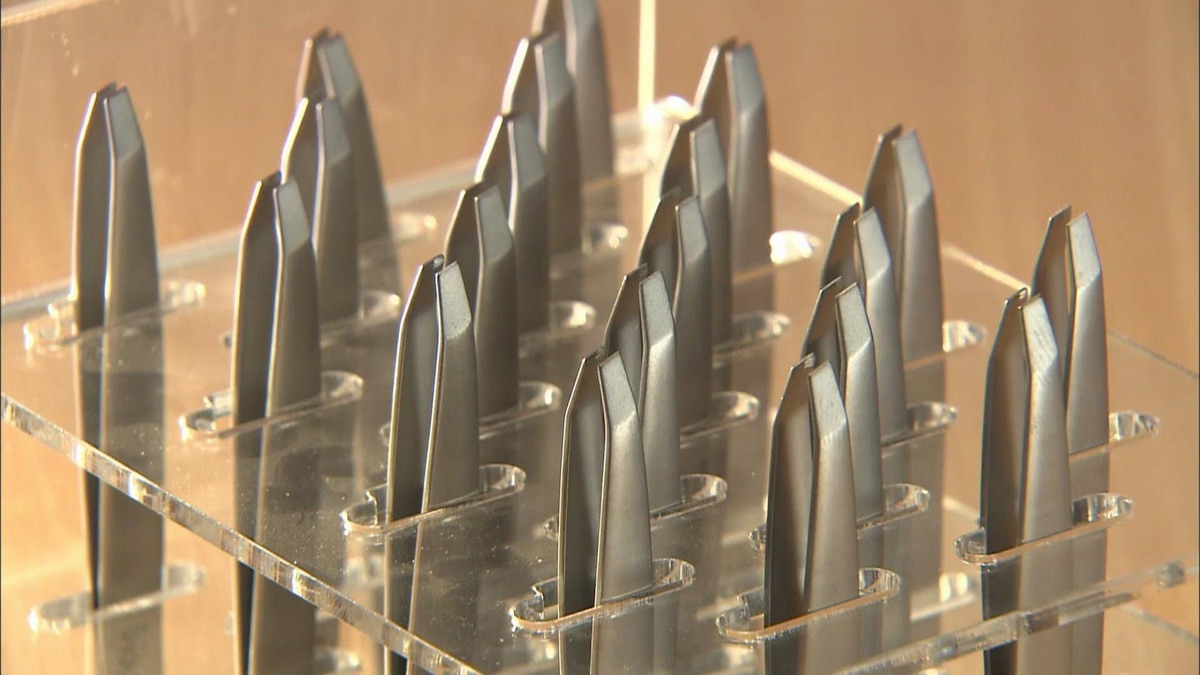 MouthBlown Window Glass, Water Pumps, Sake, and Tweezers Así se hace (temporada 26, episodio