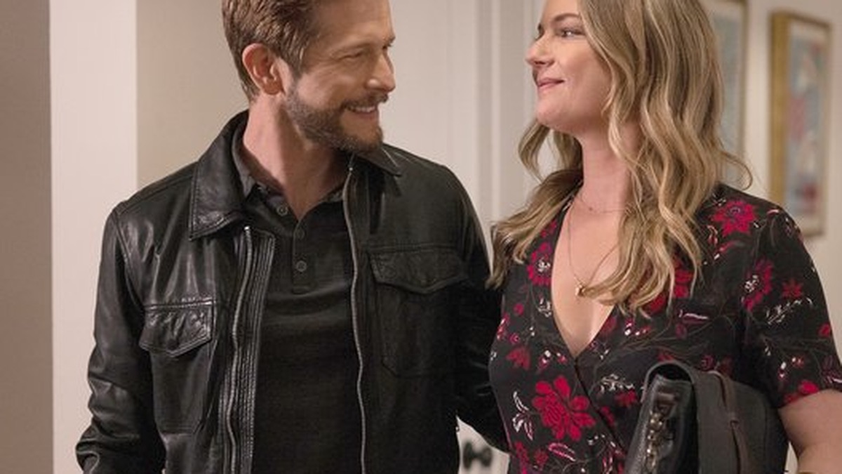 Neon Moon The Resident (Series 5, Episode 23) Apple TV (UK)