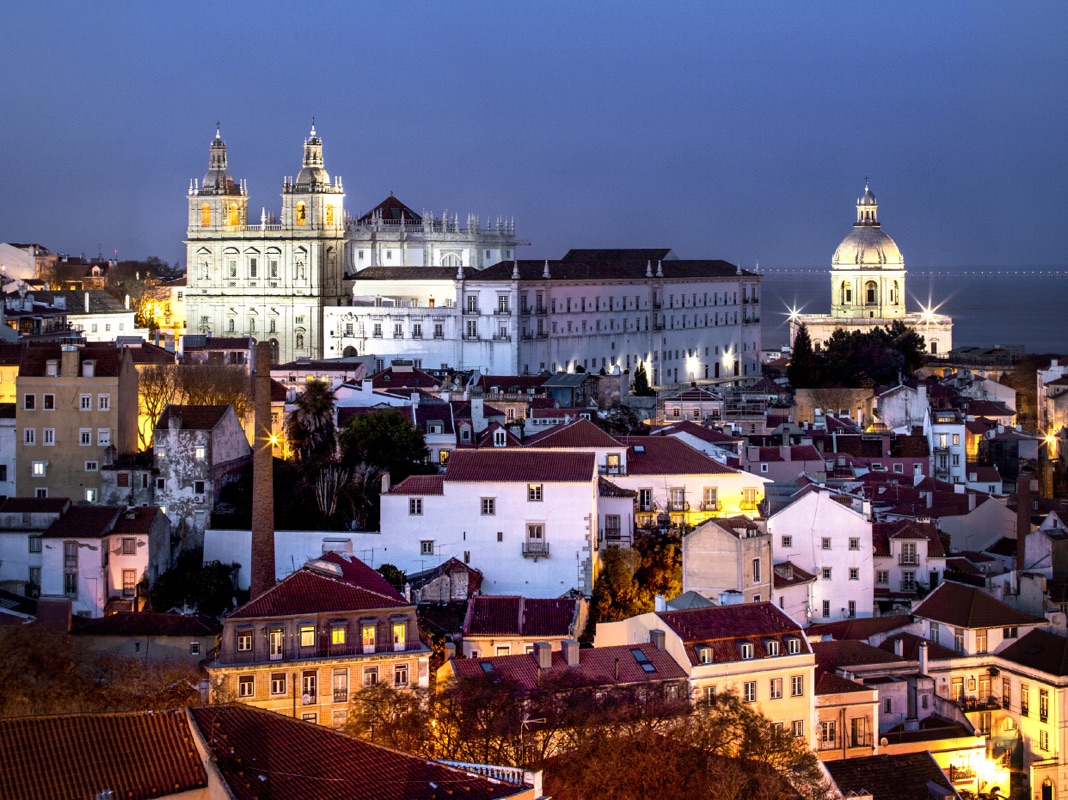løfte op Misvisende Mesterskab Louis Vuitton City Guide · 24 Hours in Lisbon