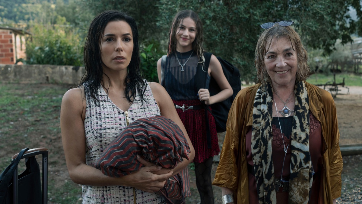Watch Chapter 1 Land of Women (Season 1, Episode 1)