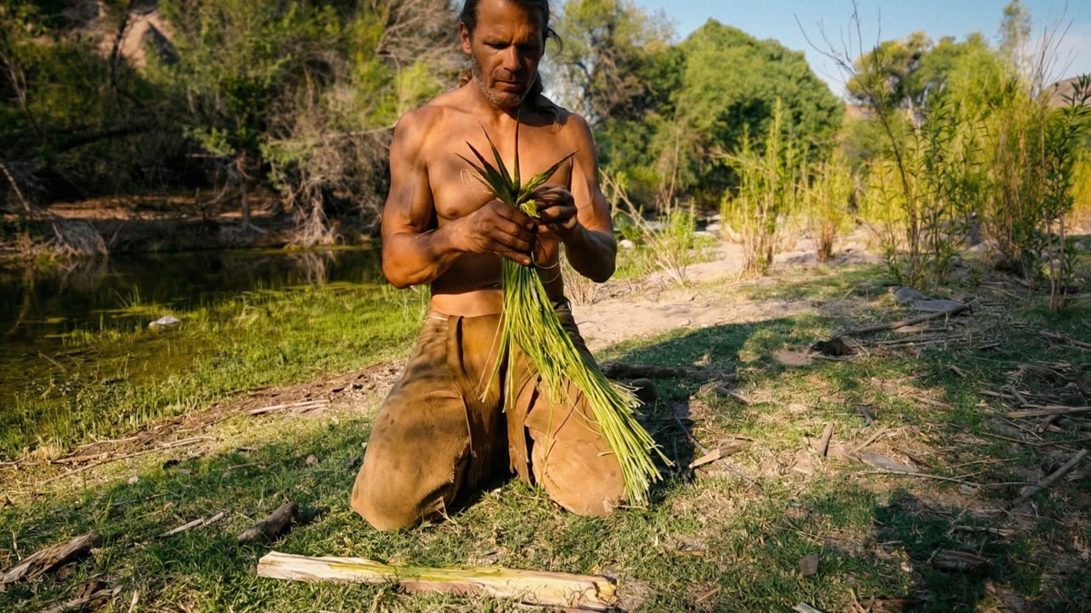 ‎Primitive Shelter and Fish Traps – Chad Zuber (Season 1, Episode 9 ...