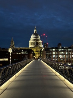 Paseo por el Puente de la Catedral de San Pablo