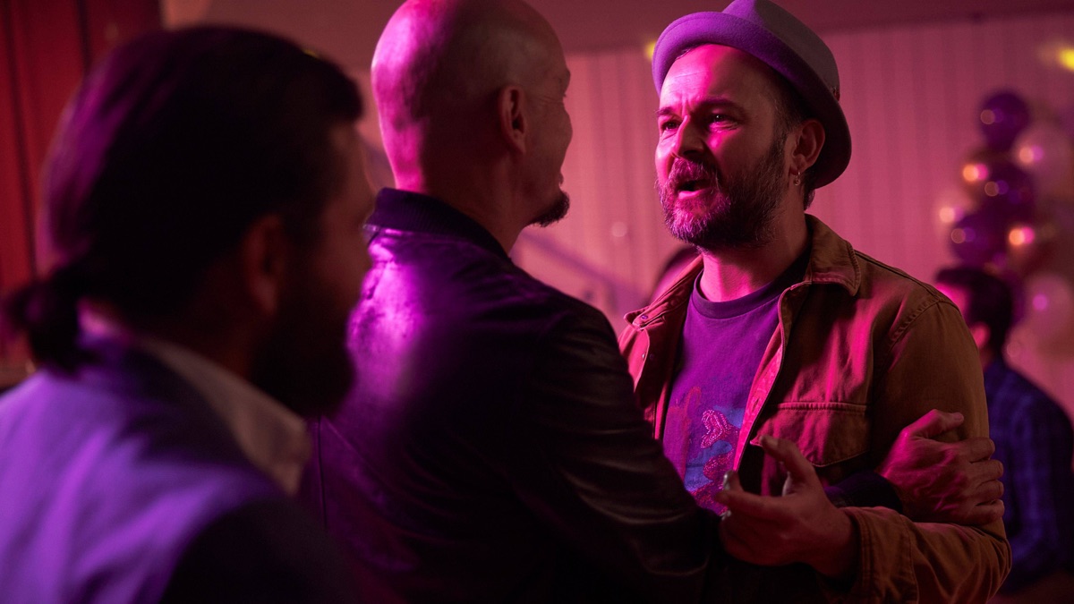 Ray quién? - Mr Inbetween (temporada 3, episodio 6) - Apple TV (MX)