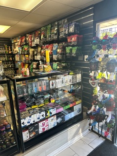 elfbar nachfüll pod läuft aus Global Smoke & Vape, 1804 S Neil St, Champaign, IL 61820, US main image 1