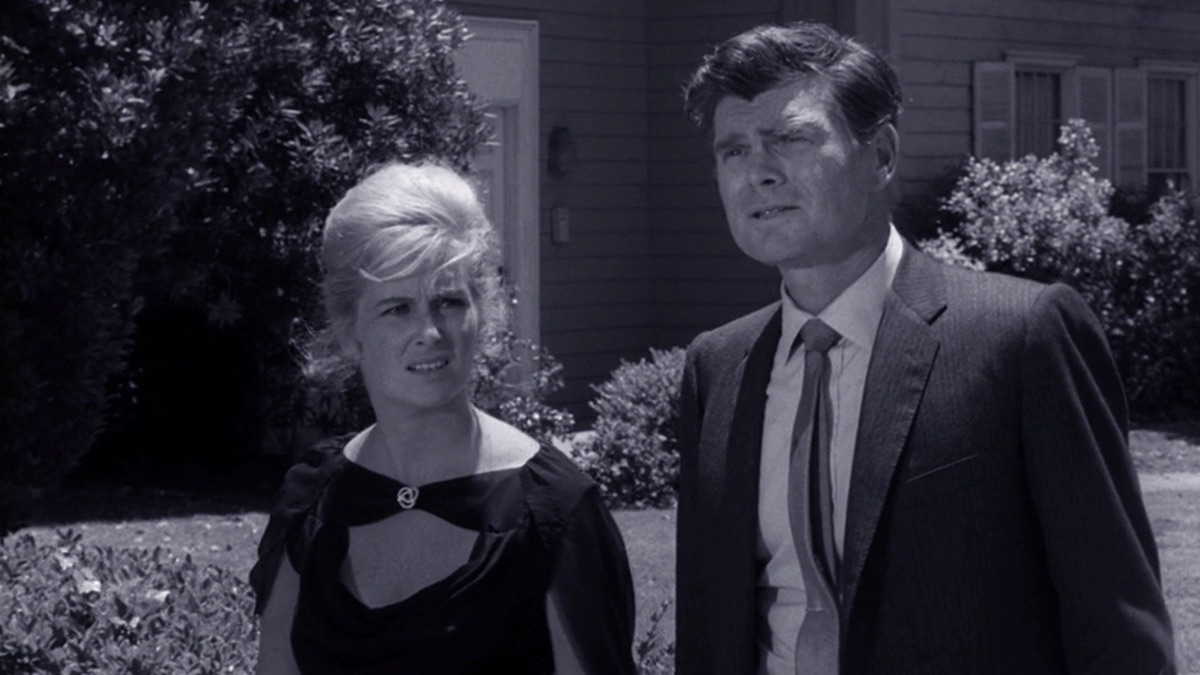 stopover-in-a-quiet-town-the-twilight-zone-season-5-episode-30
