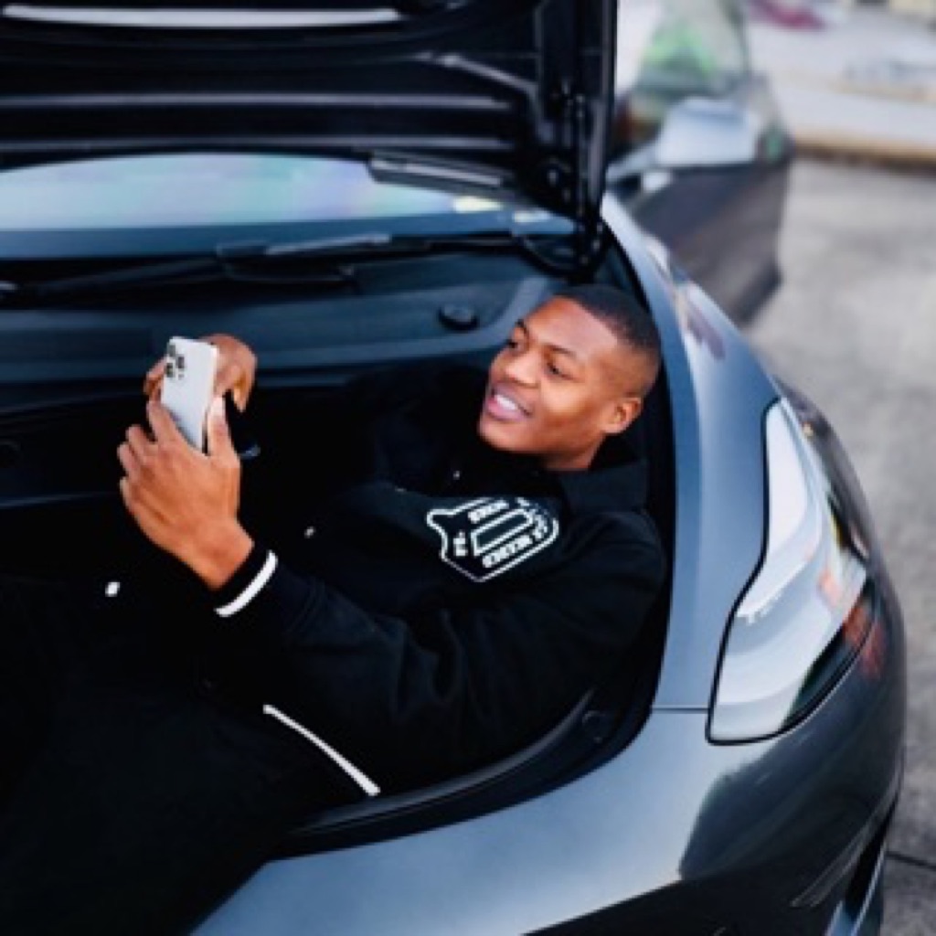 AppleMusic profile picture for @varsity