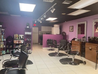 Dominican Hairdresser Johanny