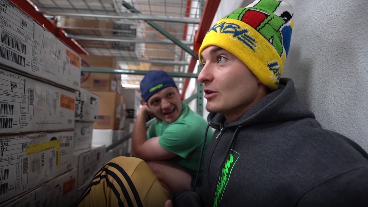 24Hour Overnight Warehouse Challenge Unspeakable (Season 9, Episode