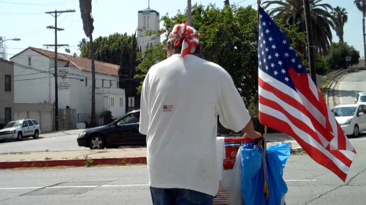 Homeless in Los Angeles - Apple TV (VN)