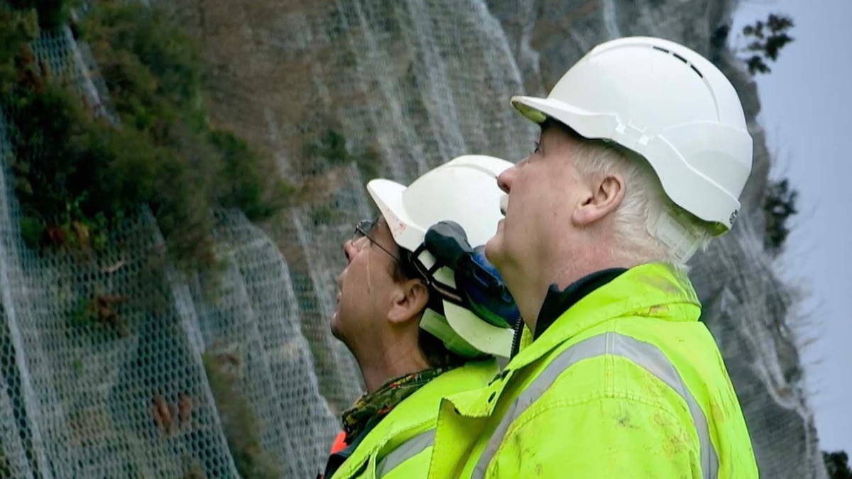 ‎Episode 2 – Extreme Road Rescue (Season 7, Episode 2) - Apple TV (CA)