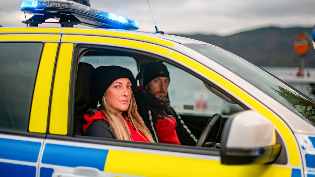 ‎The Surprise Monkey Raid - Highland Cops (Series 3, Episode 4) - Apple ...