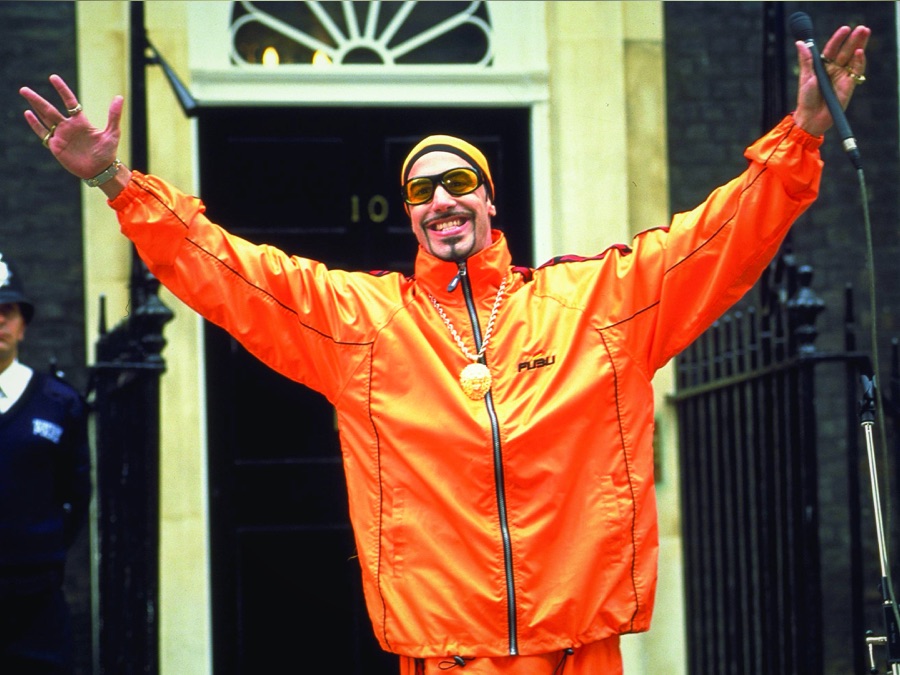 SACHA BARON COHEN in ALI G INDAHOUSE, 2002, directed by MARK MYLOD.  Copyright WORKING TITLE FILMS/TALKBACK PRODUCTIONS/FILMFOUR/WT2. - Album  alb378242