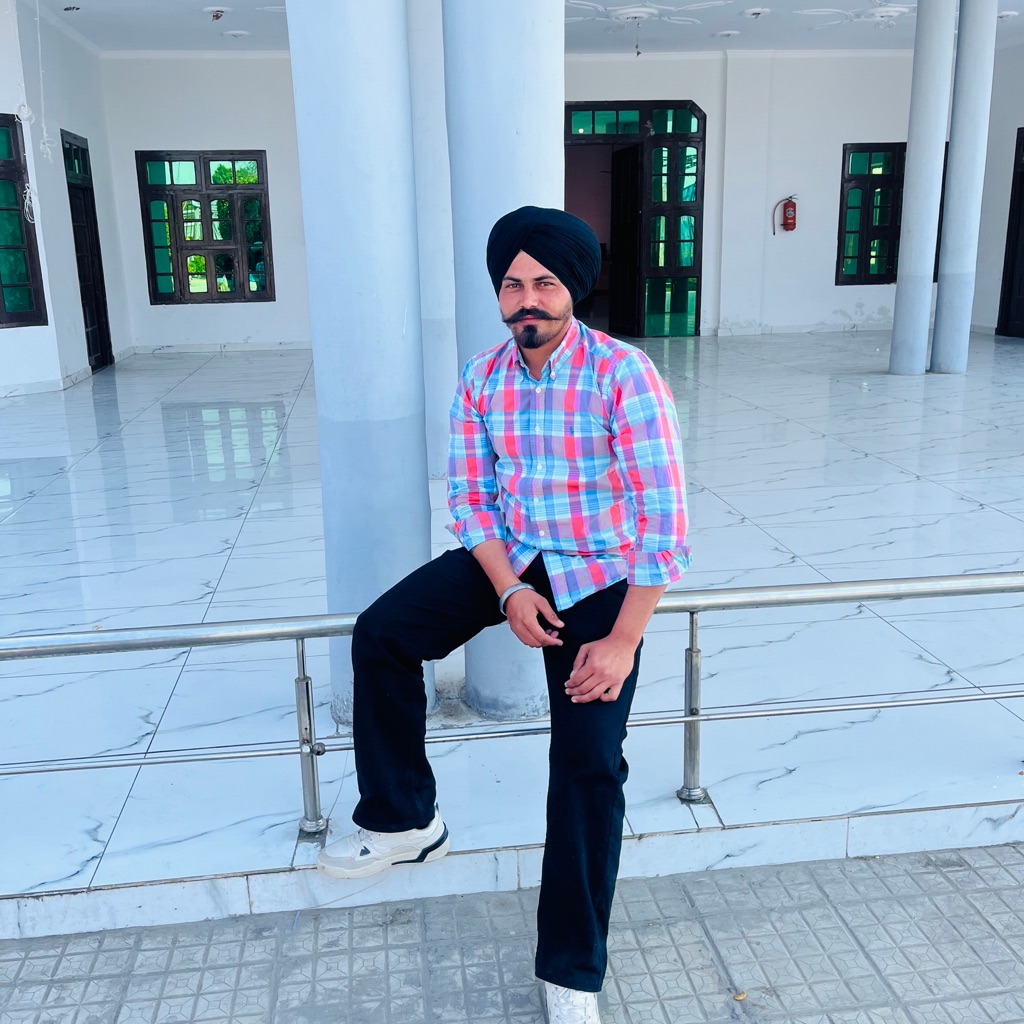 AppleMusic profile picture for @gurveer