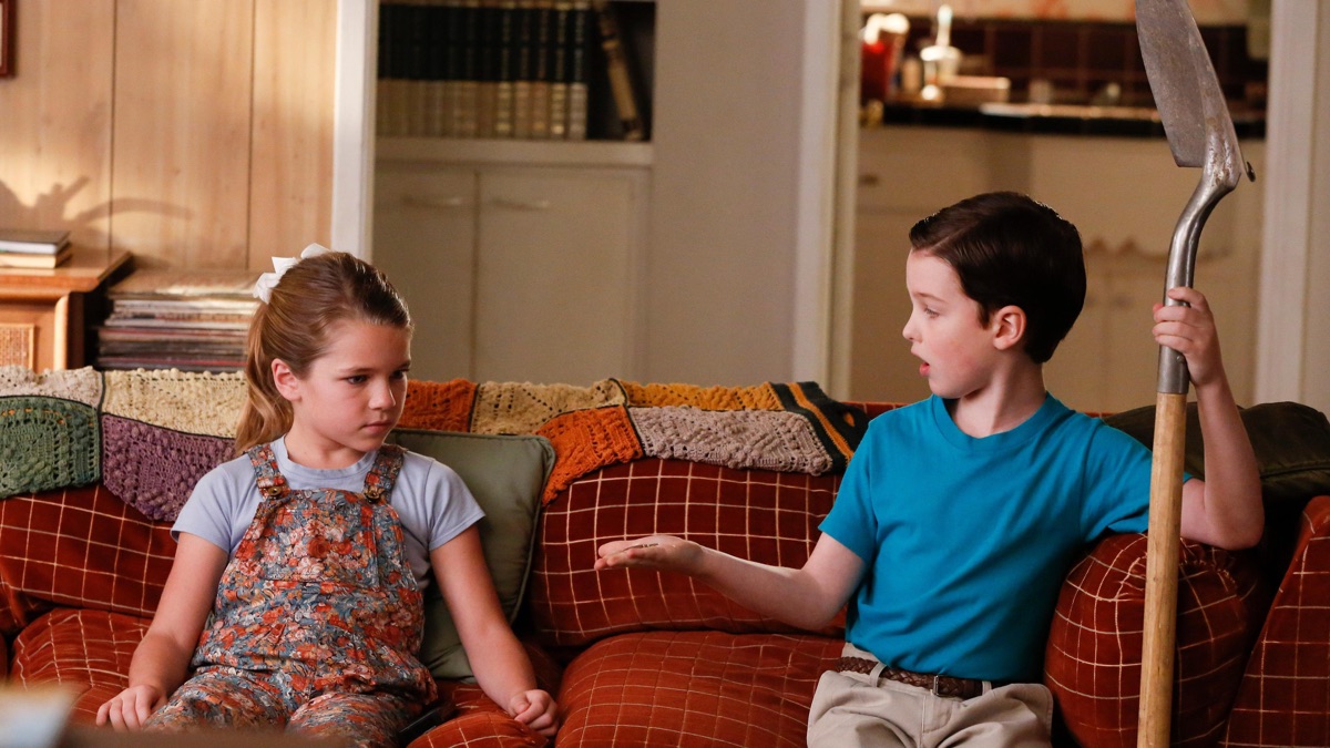 Spock, Kirk, and Testicular Hernia - Young Sheldon (Season 1, Episode 9 ...