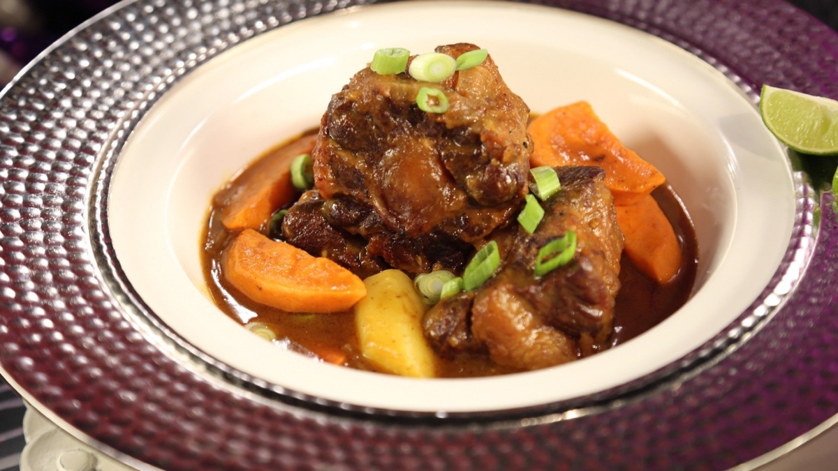 ‎Trendy Eats – Bitchin' Kitchen (Season 3, Episode 12) - Apple TV (CA)
