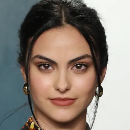 Camila Mendes