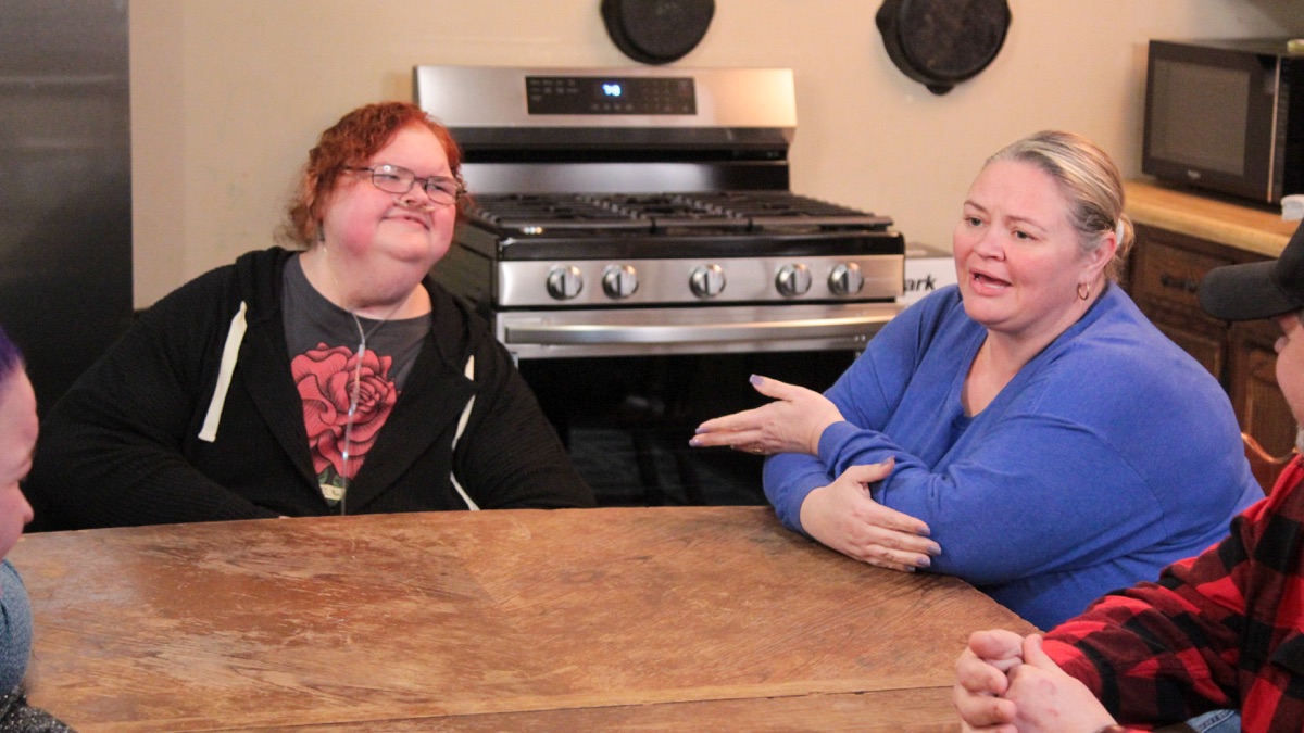 Bringing Home the Bacon 1000lb Sisters (Season 5, Episode 1) Apple TV