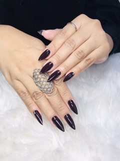 Sunny Hair & Nails