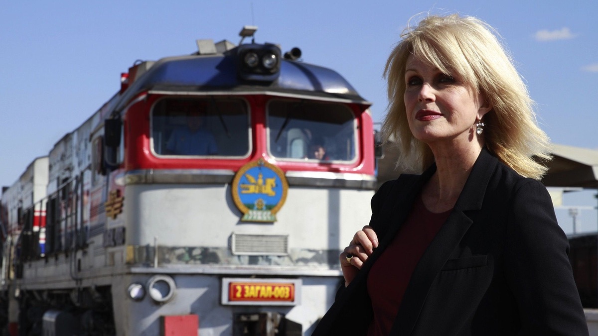 Japan To Siberia – Joanna Lumley's Unseen Adventures (Season 1, Episode ...