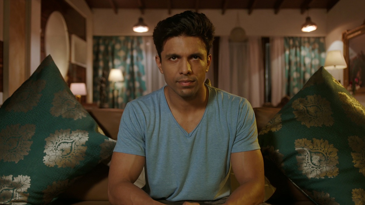 ‎In Love And War! - Romil And Jugal (Series 1, Episode 8) - Apple TV (IN)