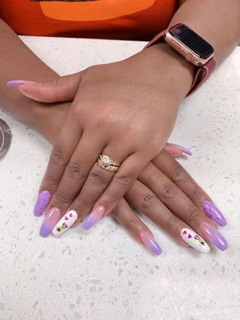 Pinky Nail Spa & Tattoo