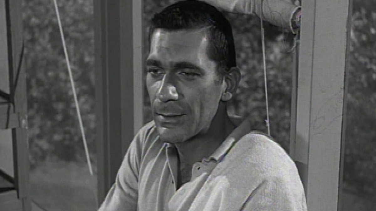 ‎Contest For Aaron Gold - Alfred Hitchcock Presents (Season 6, Episode ...