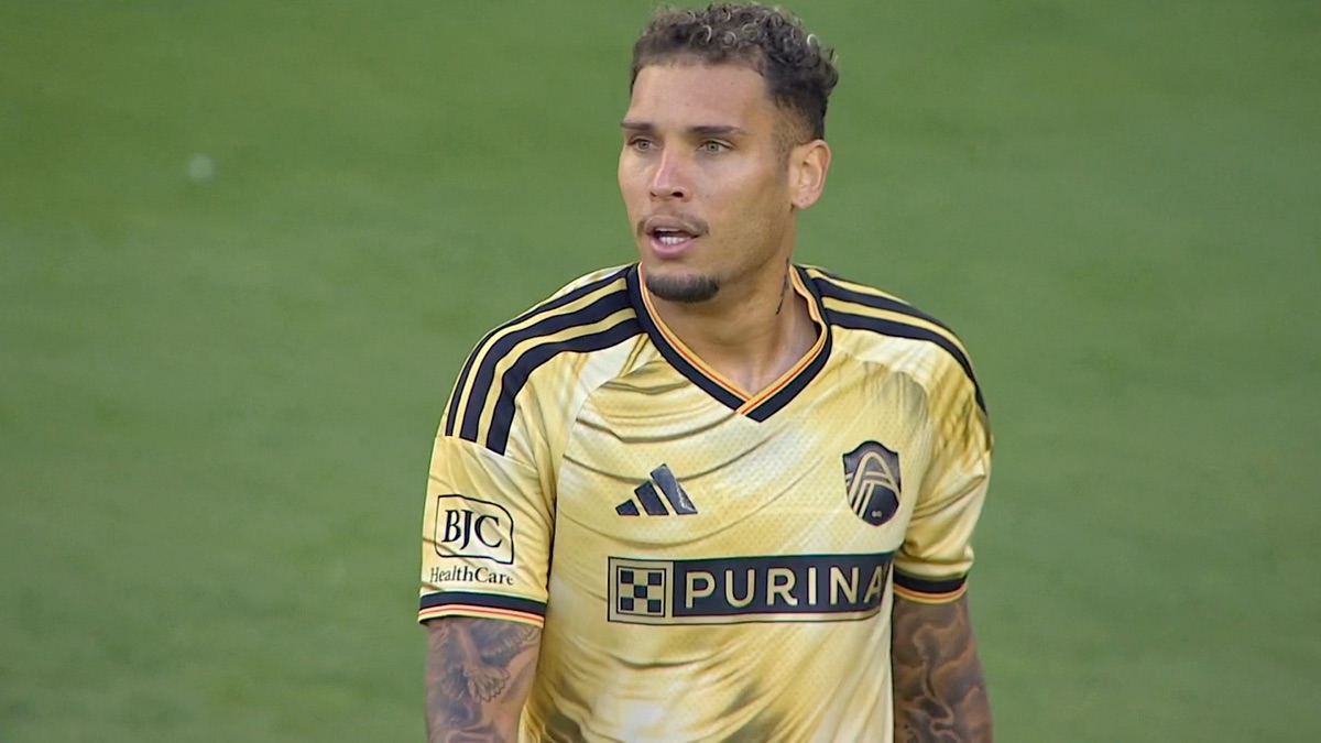 ‎Goal: R. Navarro vs. MIN, 4' - Watch MLS Highlights