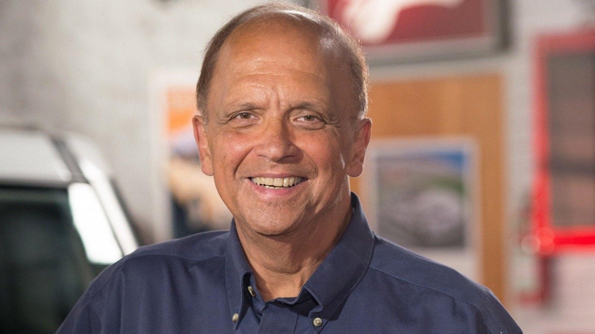 2021 BMW X3 30E - MotorWeek (Season 40, Episode 28) - Apple TV