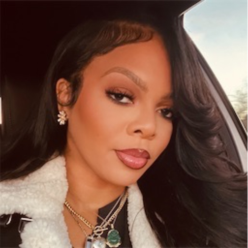 AppleMusic profile picture for @roe