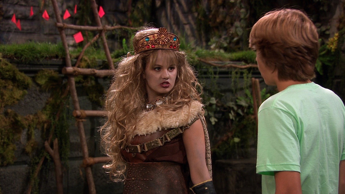 can-you-dig-it-the-suite-life-on-deck-series-2-episode-19-apple