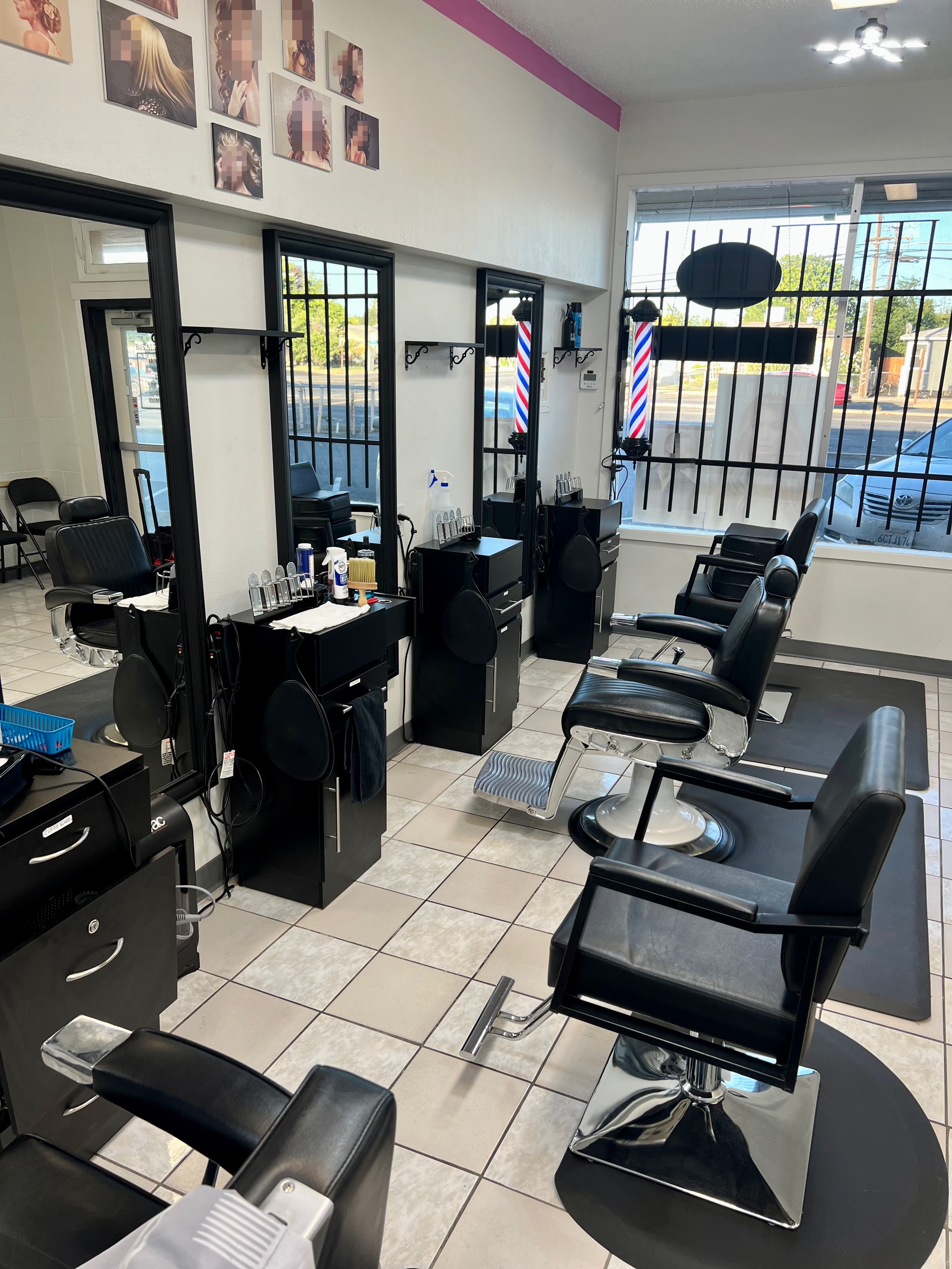 Latinos Vip Salon Photos