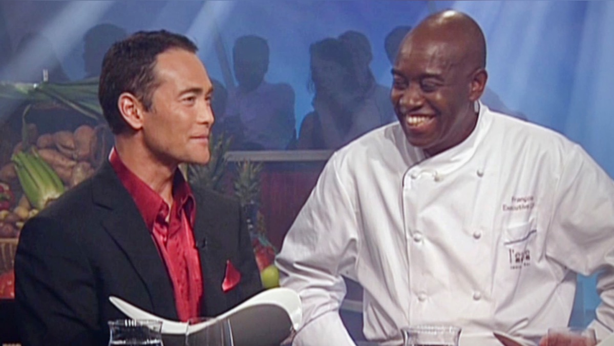 Symon vs. Kwaku-Dongo - Iron Chef America (Season 7, Episode 16) - Apple TV