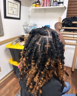 Africa hair Braiding Pyramids