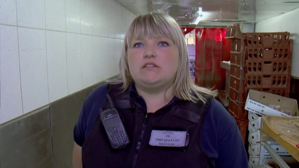 ‎Episode 1 - UK Border Force (Season 1, Episode 1) - Apple TV