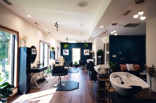 Aura Beauty Lounge