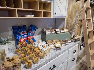 Amanda’s Rolls Bakery Cafe